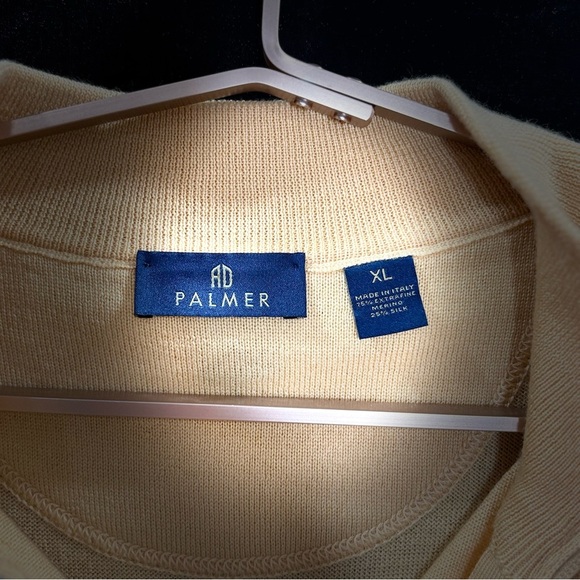 2/$25Arnold Palmer Men's XL Beige Tan Zip Up Sweater Excellent Condition - Picture 8 of 9